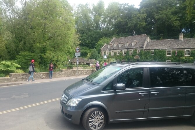 Heathrow Transfer From Hotel in Kensington,Victoria, Westminster - Whats Included