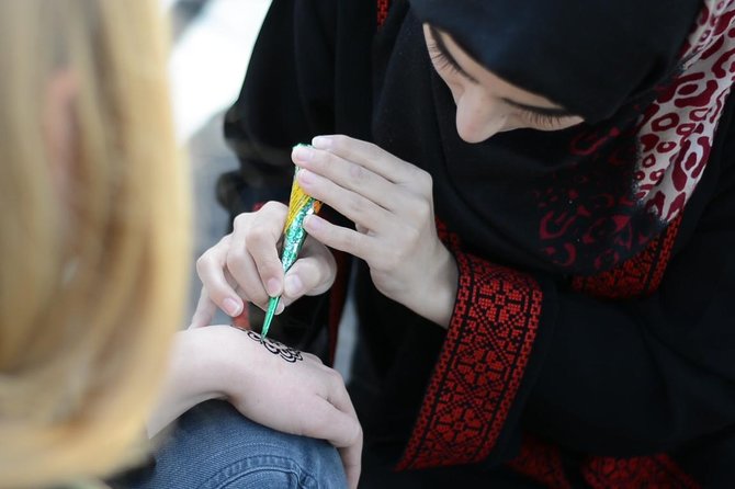 Henna and Kohl Drawings Experience