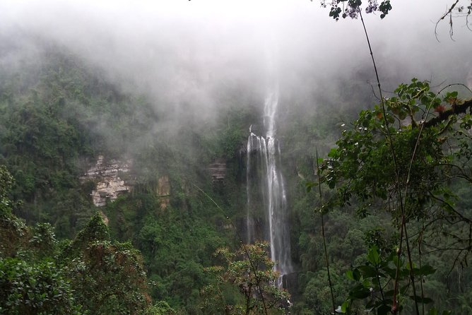 Hike to the Highest Waterfall in Colombia La Chorrera - End Point and Maximum Travelers