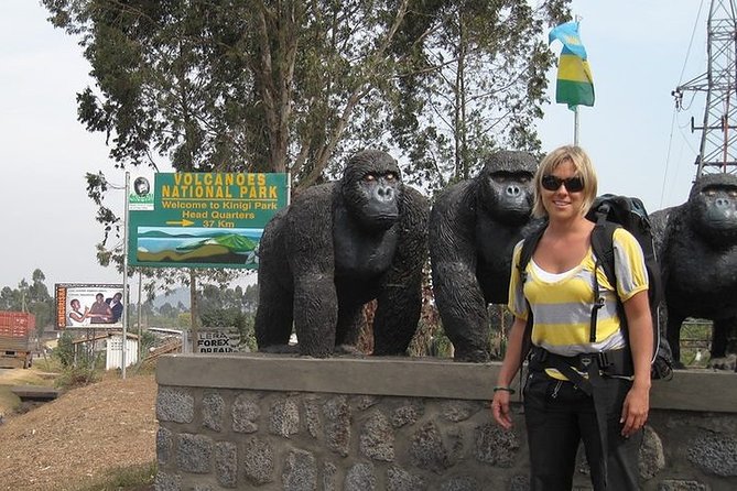 Hiking to Dian Fossey's Tomb in the Volcanoes National Park - Tour Details