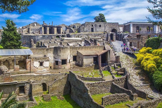 Historical Luxury Tour! - Amenities Included