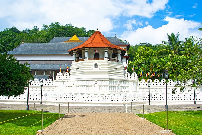 Kandy and Spice Garden Private Full-Day Tour From Colombo - Inclusions and Exclusions