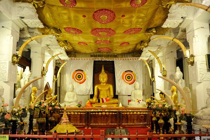 Kandy Full Day Private Tour From Dambulla/Sigiriya/Habrana