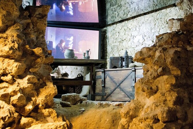 Krakow: Skip the Line Underground Museum Private Guided Tour