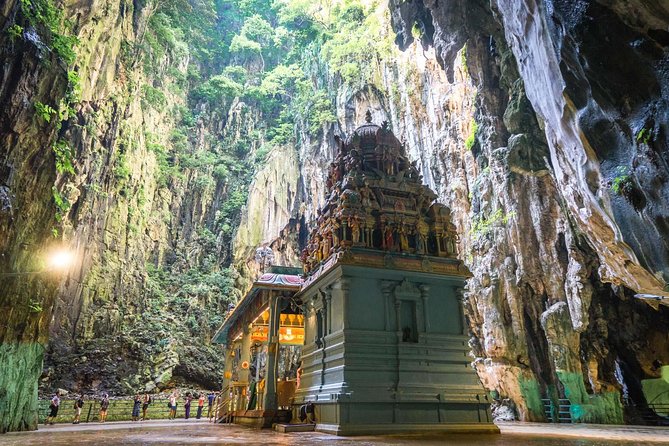 Kuala Lumpur Airport to Genting Highlands City Hotels En-route Batu Caves