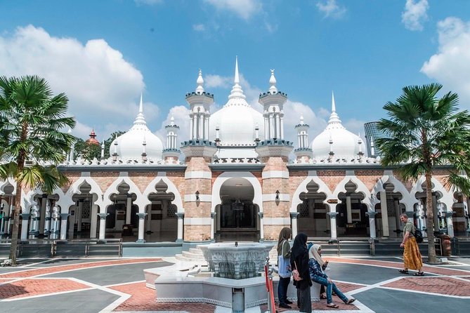Kuala Lumpur Iconic 2 Mosques & 4 Temples Tour With Local Host - Tour Highlights