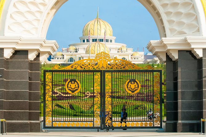 Kuala Lumpur Private Tour - Meeting and Pickup Details