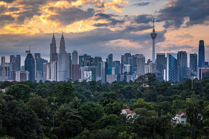 Kuala Lumpur Sunrise Tour With Breakfast Teh Tarik & Roti Canai - Sunrise Tour Experience