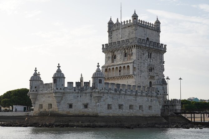 Lisbon Sailboat Ride in Tejo River With Private Transfer - Points of Interest