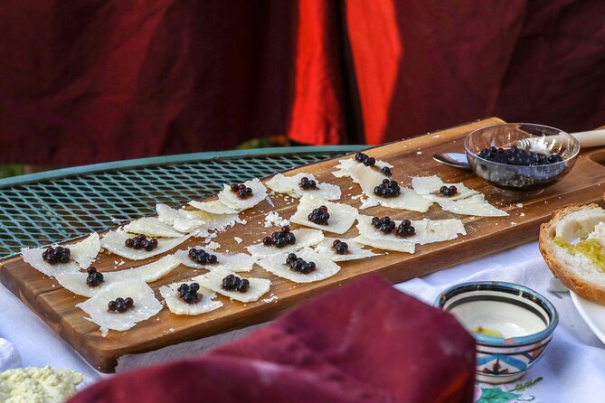 Live Opera Concert and Wine Tasting in Florence - Unique Venue Experience
