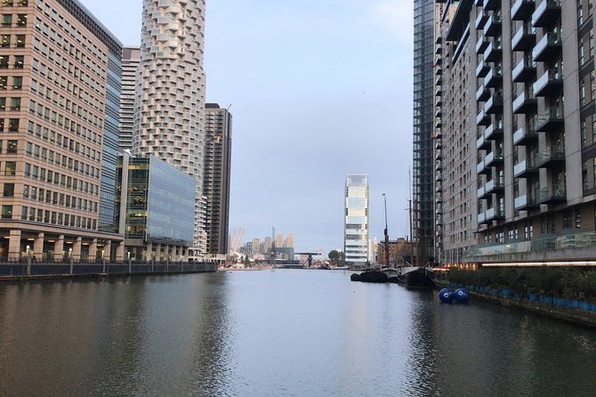 London City Airport Private Transfers To/From London (Postcode E1 to E14) - Booking Information