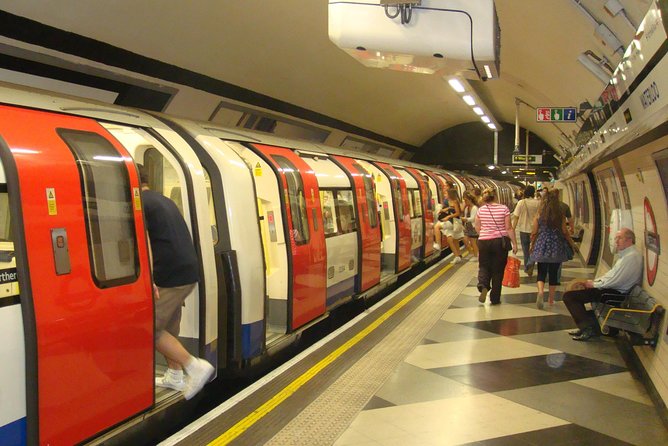 London Full Day Private Tour by Walking and Public Transportation - Pickup Information