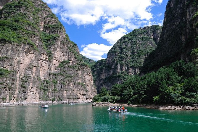 Longqing Gorge & Juyongguan Wall Private Round Trip Smart Driver - Tour Highlights