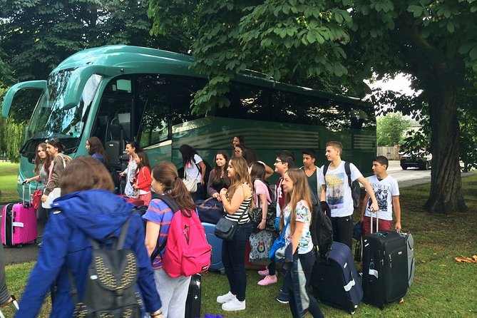 Luton Airport Private Transfers To/From London (Postcode N1-Nw1-Se1) - Vehicle and Amenities