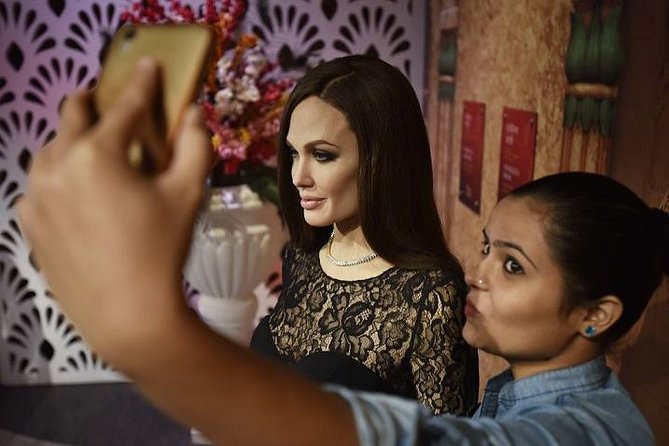 Madame Tussauds Museum From Agra Including Lunch - Tour Highlights