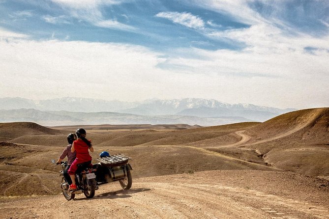 Marrakech: Private Agafay Desert & Atlas Mountains Day Tour All-Inclusive - Group Size and Logistics