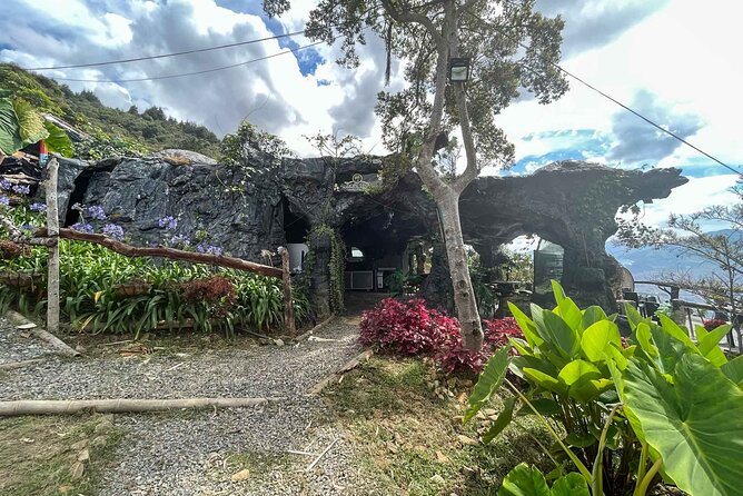 Medellin Arvi Park Bird Watching Forest Cabin - Forest Cabin Amenities