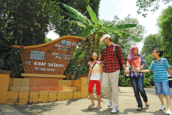 Melaka Full Day Tour Including 4 Admission Tickets With Lunch - Booking Information and Pricing