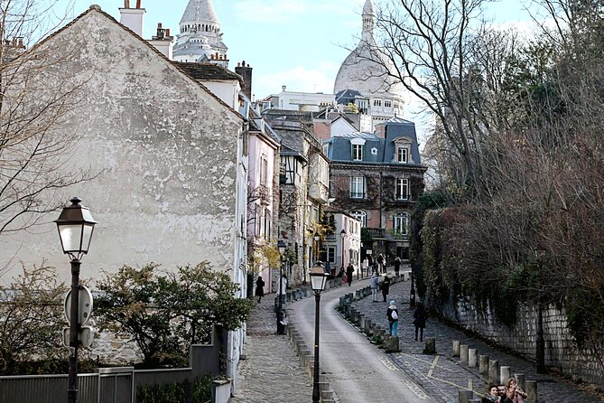 Montmartre Sightseeing Guided Walking Tour - Tour Details