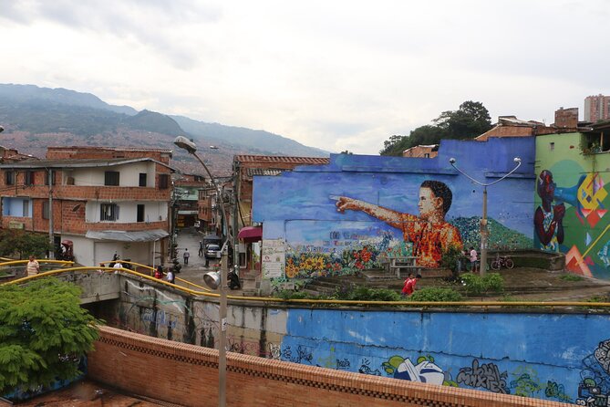 Moravia Blooming Tour in Medellín - Tour Highlights and Experiences