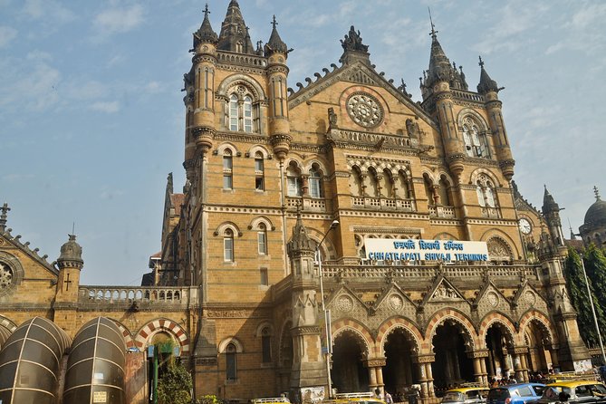 Mumbai Full Day Sightseeing & Dharavi Slum - Meeting Point Details