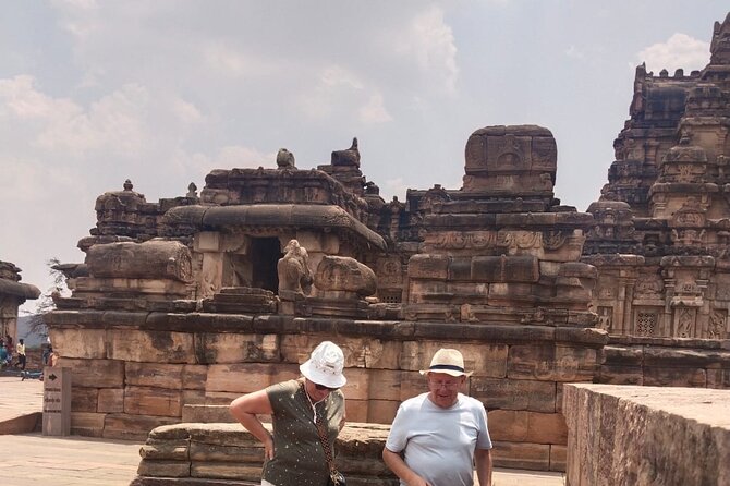 Mumbai & UNESCO WHS of Hampi & Badami