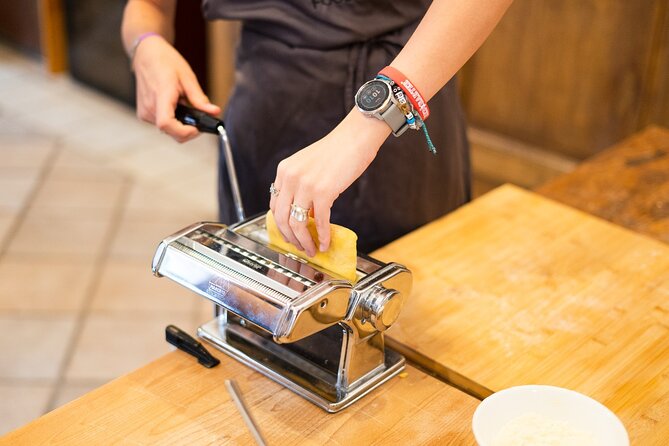 Neighborhood Shopping & Homemade Pasta ! - Insider Tips for Mastering Pasta-Making