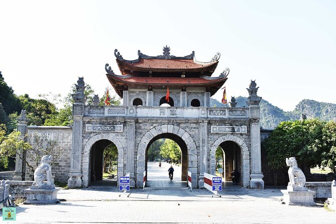 Ninh Binh Day Trip From Hanoi to Hoa Lu Trang an - Limousine Transfer Roundtrip Hanoi and Ninh Binh