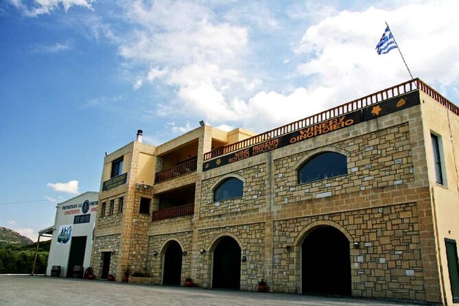Olive and Wine 3-hour Trip PRIVATE - Amenities: Air-Conditioned Vehicle, Wifi, Private Transportation