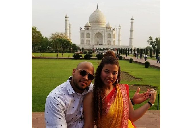 One Day Agra Sightseeing and Drop at Delhi Airport