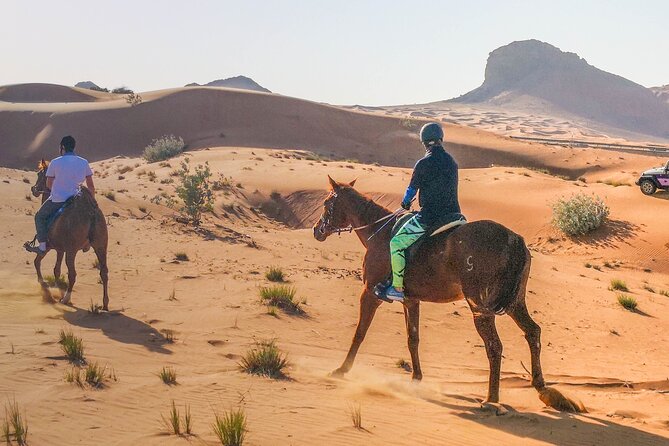 One Hour Horse Ride & One Hour Speed Boat & & 7 Min Parachute - Hurghada - Pickup Information