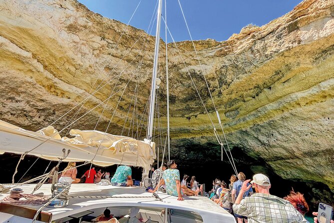 Oysters and Bubbles Sailing Experience in Vilamoura - Inclusions Provided
