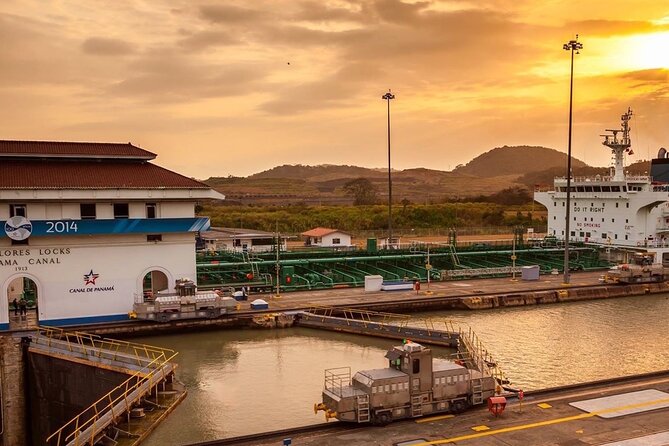 Panama Canal Tour and Gatun Lake Ride