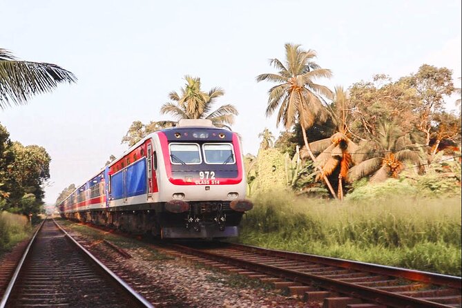 Peradeniya to Badulla Train Ride on (Train No: 1001 Denuwara Menike)