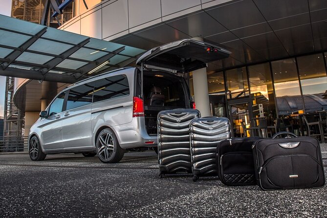 Phnom Penh Airport Private Pick up or Transfer