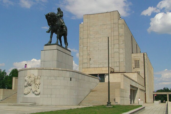 Prague Alternative Tour in Holesovice Karlin and Zizkov - Meeting Point Details