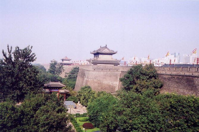 Private 2-Day Xian Tour Package Including Terra Cotta Warriors and City Attractions