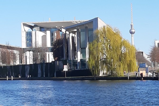 Private Architecture Tour Through New Berlin - Inclusions and Price