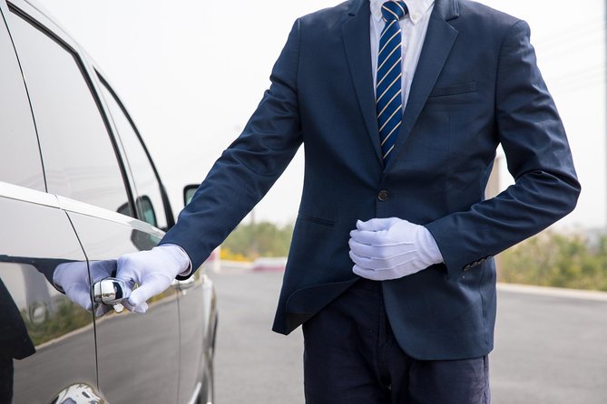Private Arrival Transfer: Phnom Penh International Airport (PNH) to Hotel