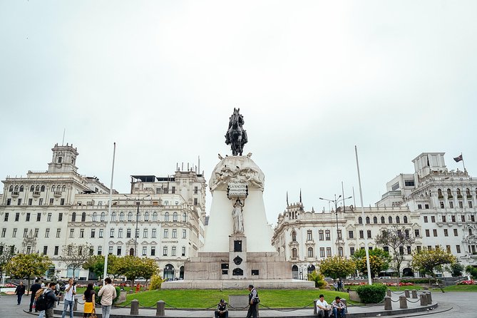 Private City Kickstart Tour: Lima - Meeting Point Details