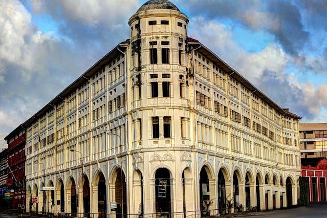 Private Colombo City Tour With Traditional Srilankan Lunch - Cancellation Policy