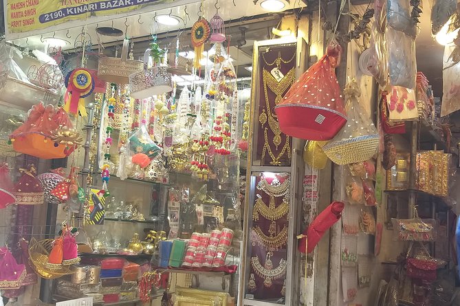 Private Custom Delhi Shopping Tour With Local Expert - Meeting Points and Pickup