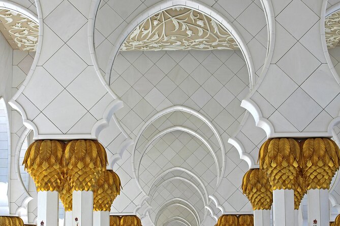 Private Day Tour at Abu Dhabi and Louver Museum