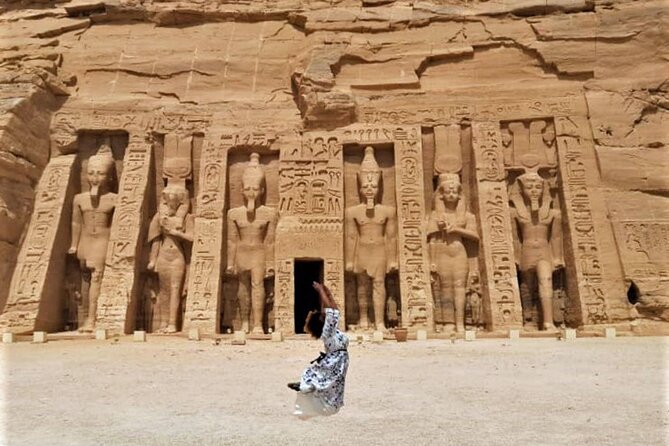 Private Day Tour From Luxor to Abu Simbel
