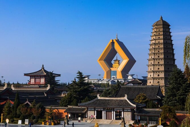 Private Day Tour to Famen Temple and Vegetarian Food Experience - Tour Highlights