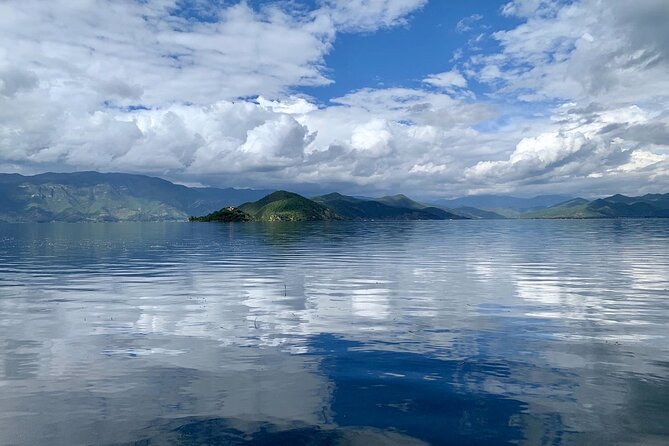 Private Day Tour to Lugu Lake From Lijiang