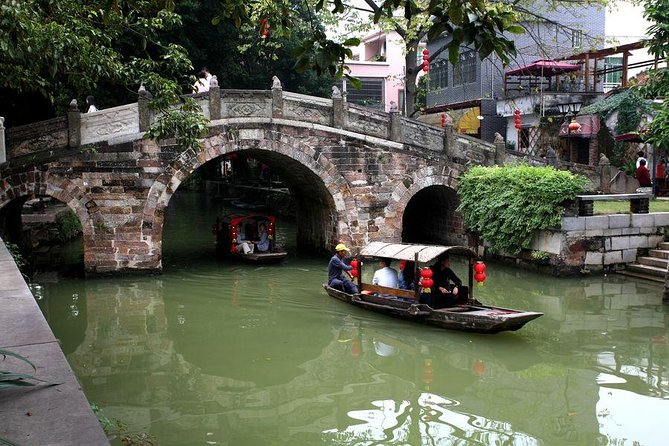 Private Day Tour to Shunde From Guangzhou: Qinghui Garden, Fengjian Water Town - Lunch Details