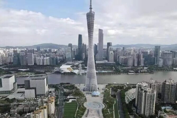 Private Flexible Guangzhou Layover Tour of Old and New Highlights