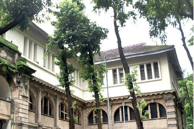 Private Food Tour: Eat Like A Parsi In Mumbai - Meeting and Pickup Details