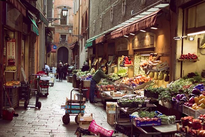 Private Food Tour of Bologna Specialties With a Local